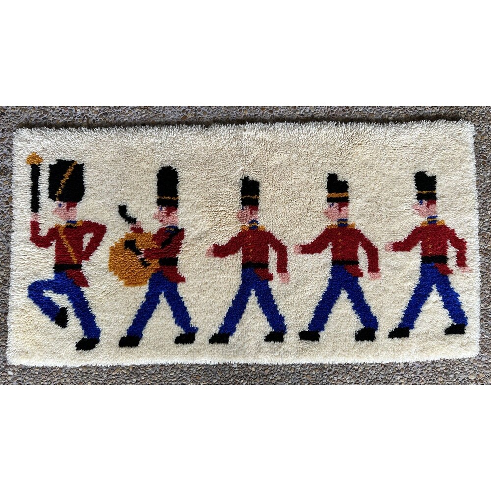 Vintage 1970s‎ Danish Soldiers Christmas Rug Rya Latch Hook MCM 53" x 26" x 1"